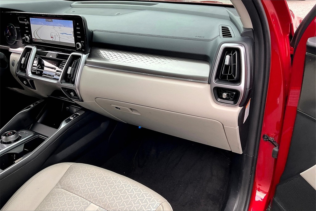 2022 Kia Sorento Hybrid S - Photo 12