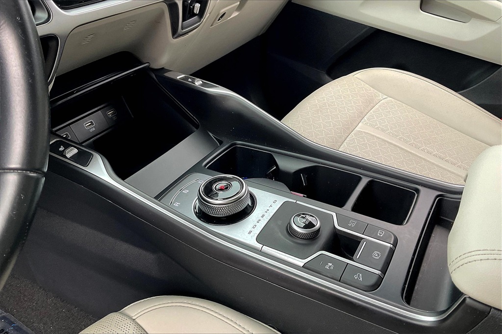 2022 Kia Sorento Hybrid S - Photo 20