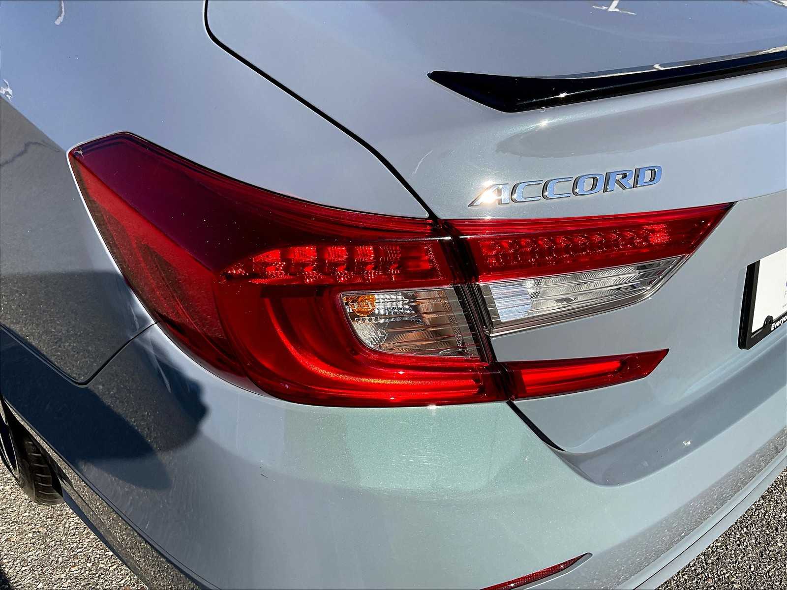 2022 Honda Accord Hybrid Sport - Photo 31
