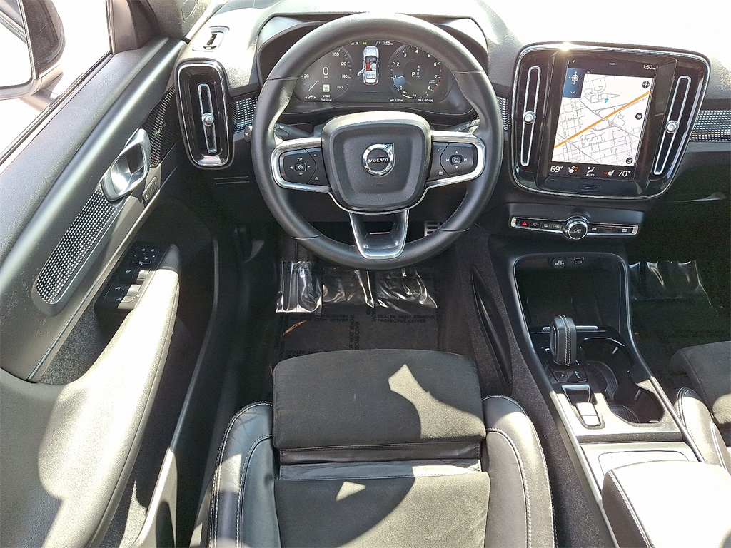 2022 Volvo XC40 R-Design - Photo 12