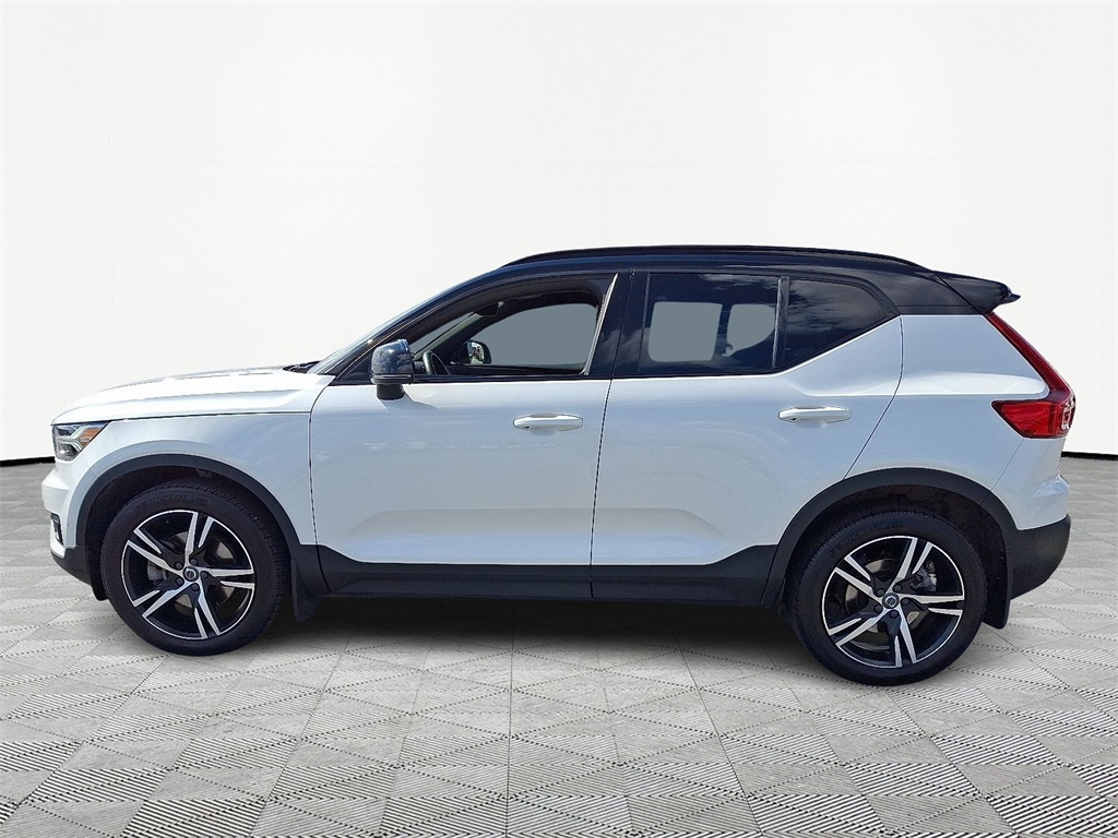 2022 Volvo XC40 R-Design - Photo 4