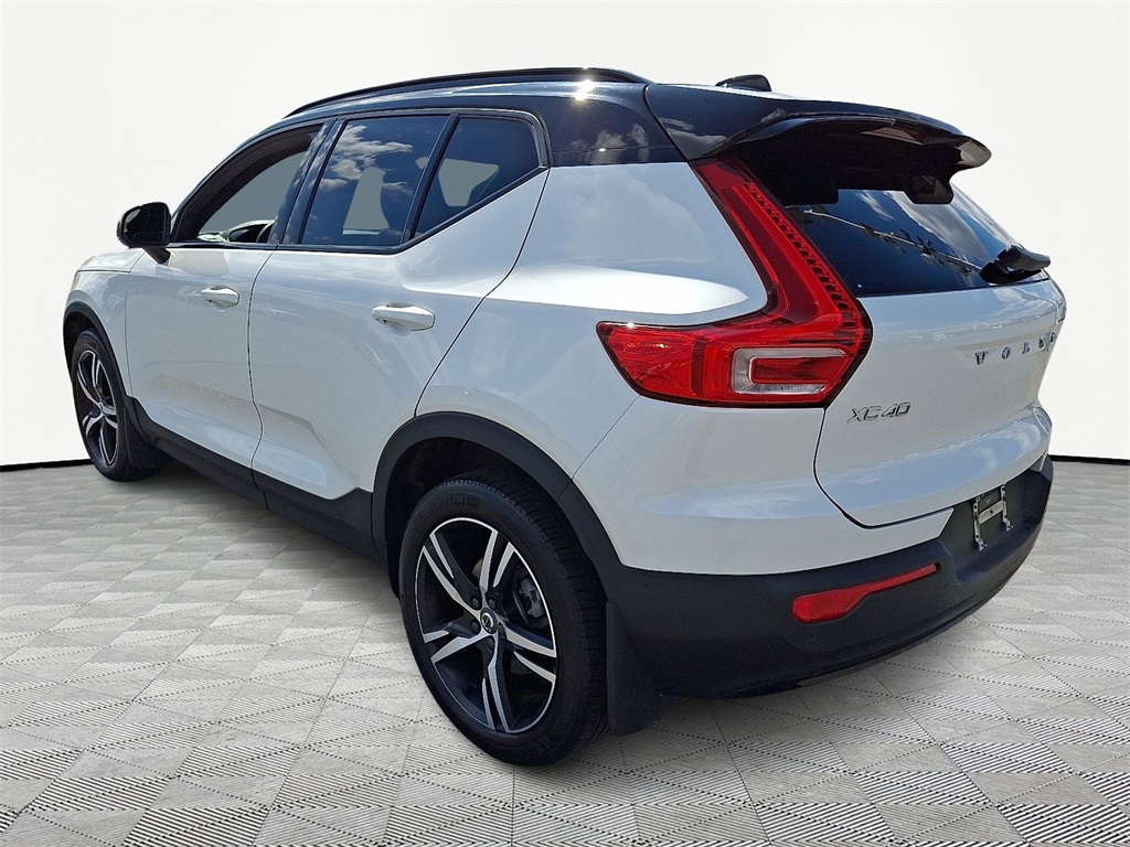 2022 Volvo XC40 R-Design - Photo 5