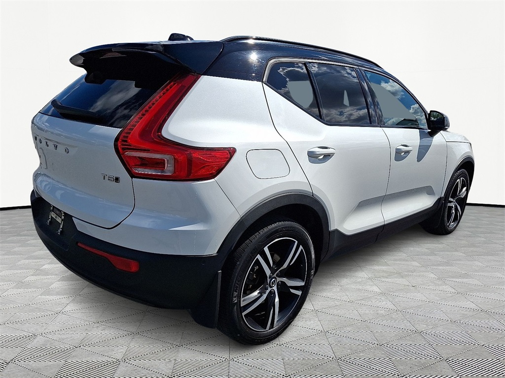 2022 Volvo XC40 R-Design - Photo 7