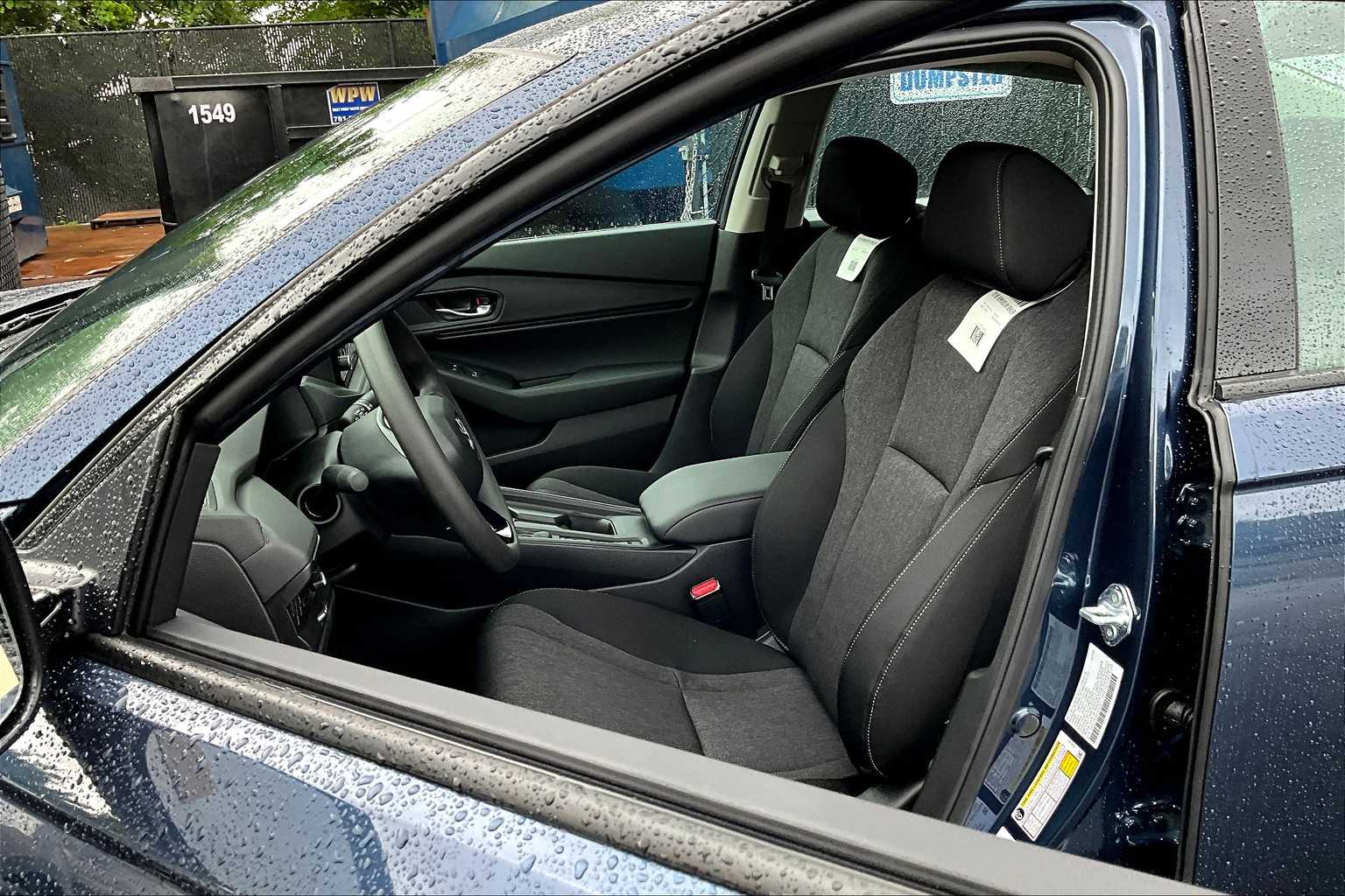2025 Honda Accord SE - Photo 11
