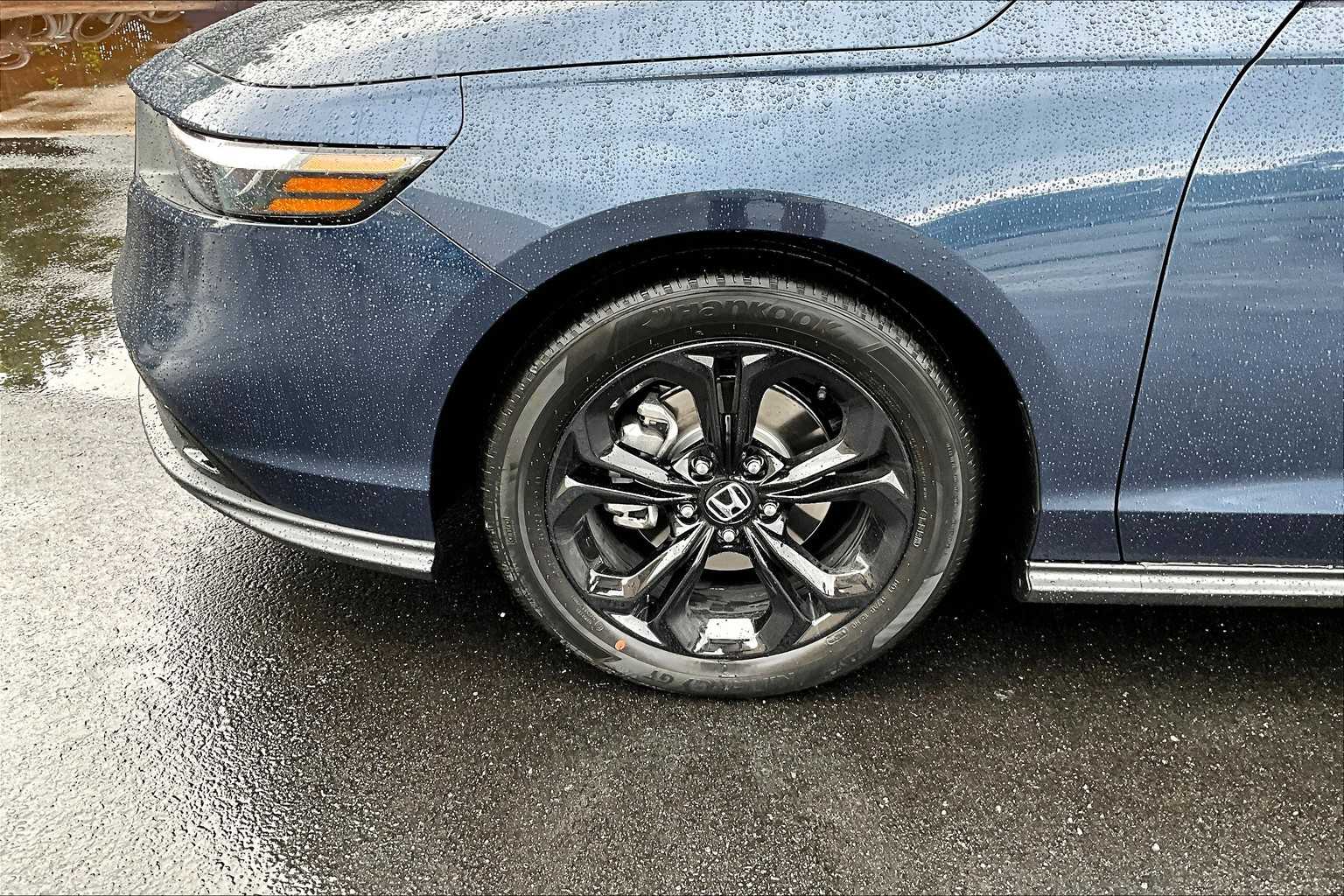2025 Honda Accord SE - Photo 8
