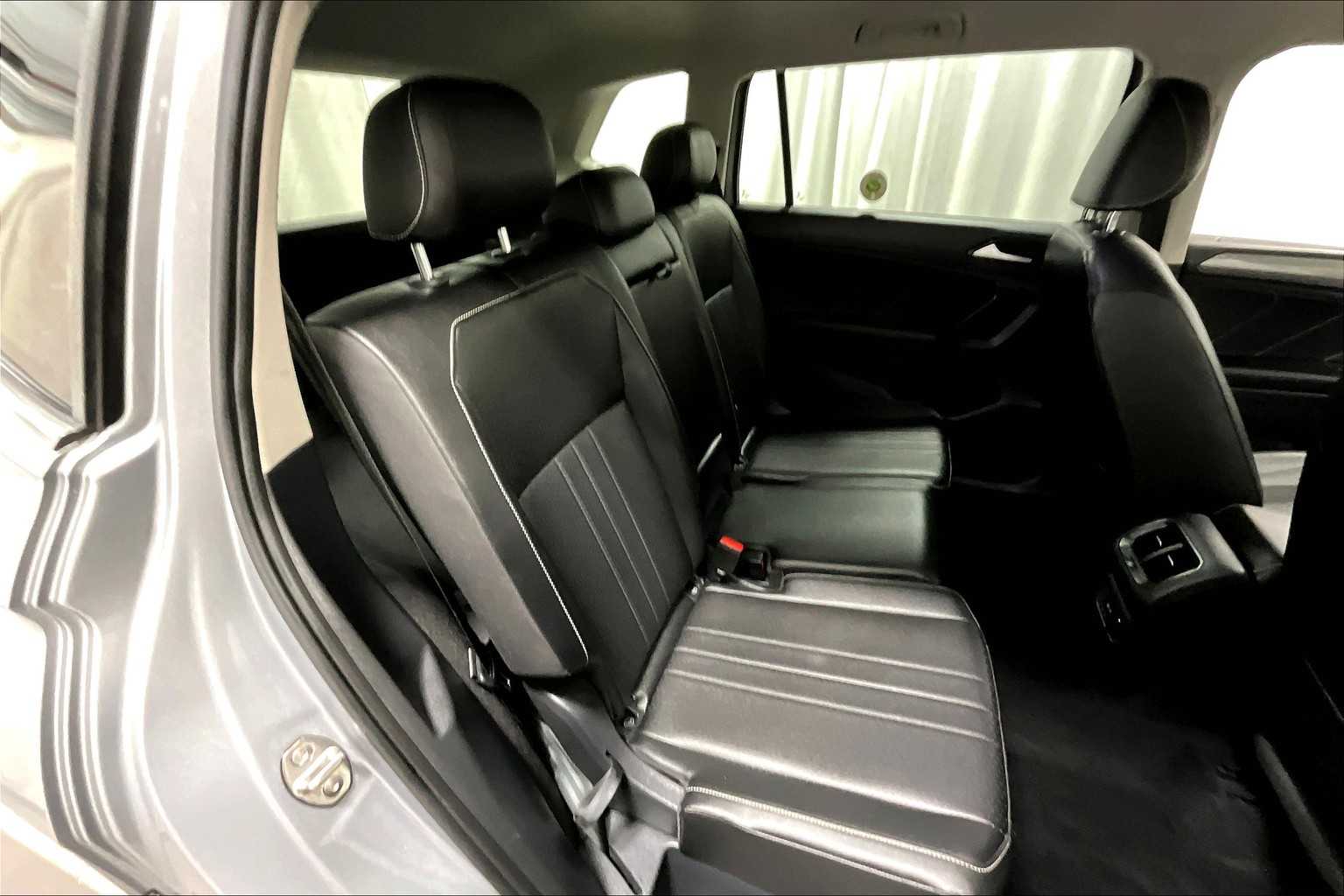 2022 Volkswagen Tiguan SE - Photo 16