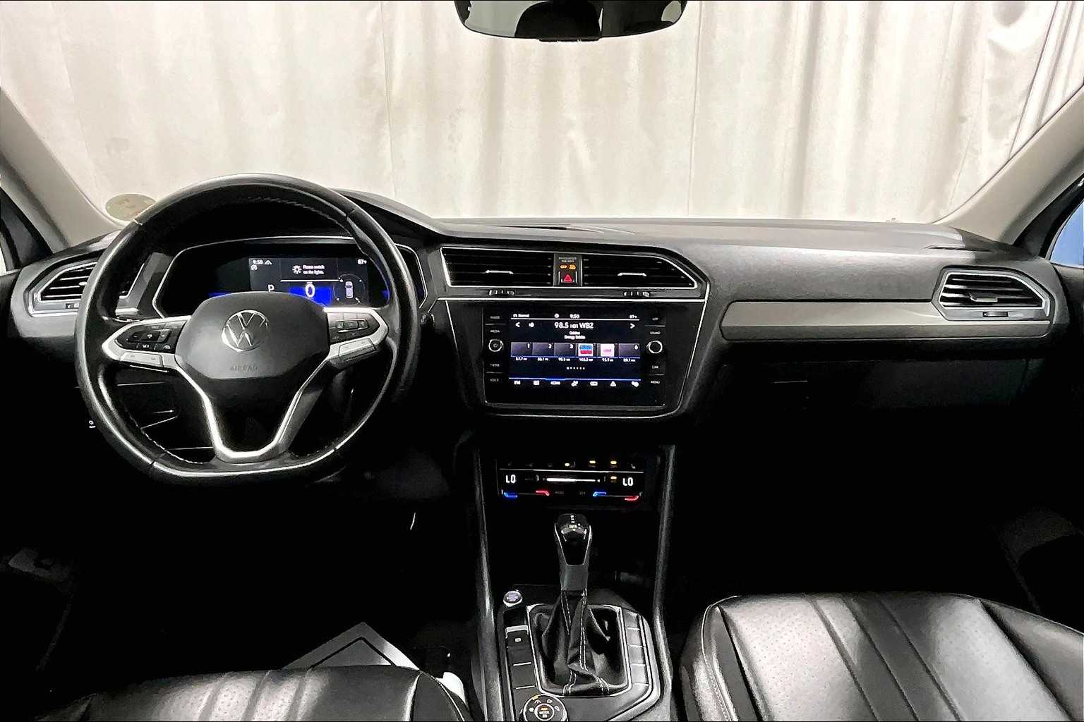 2022 Volkswagen Tiguan SE - Photo 21