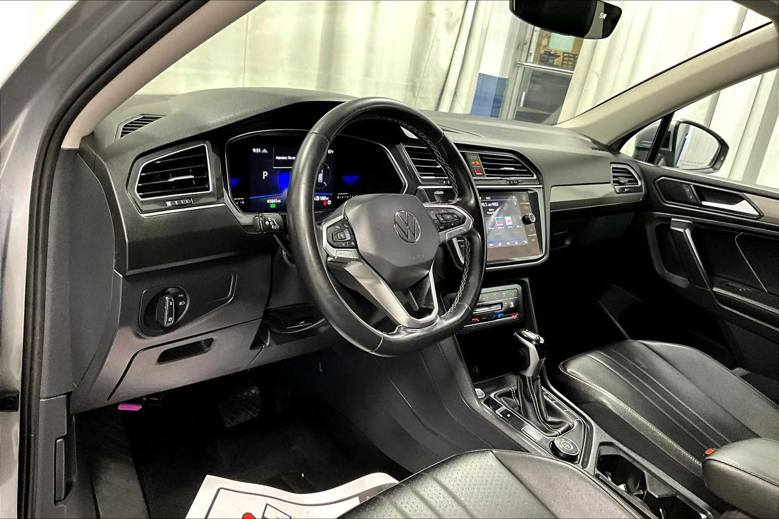 2022 Volkswagen Tiguan SE - Photo 8