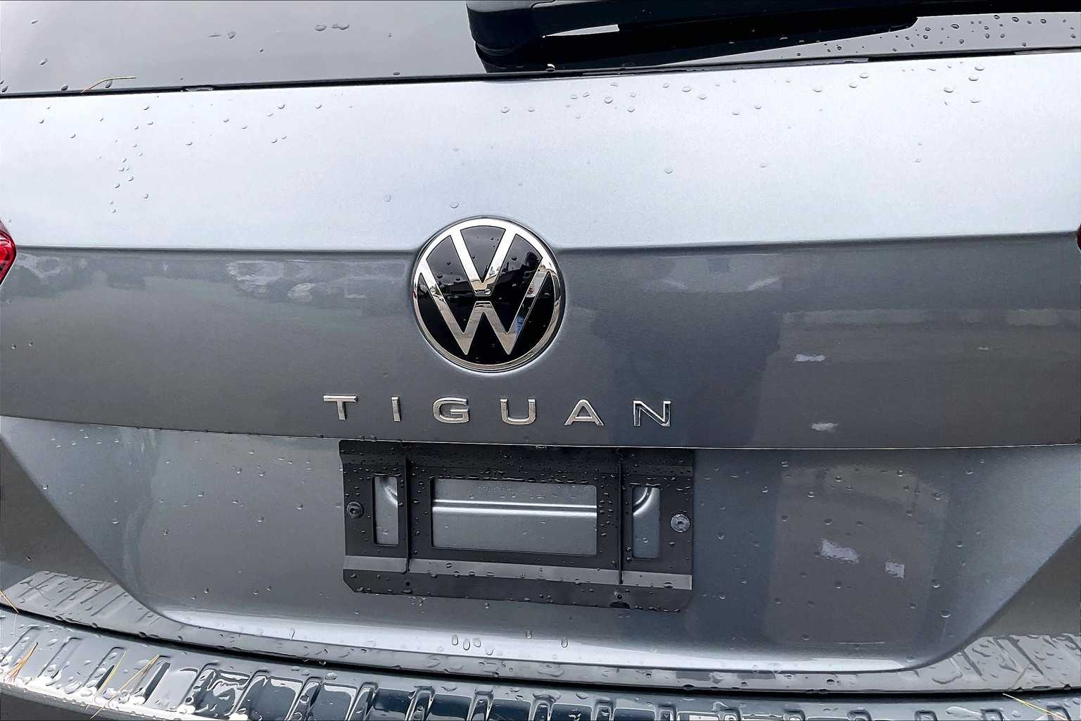 2023 Volkswagen Tiguan SEL R-Line - Photo 29