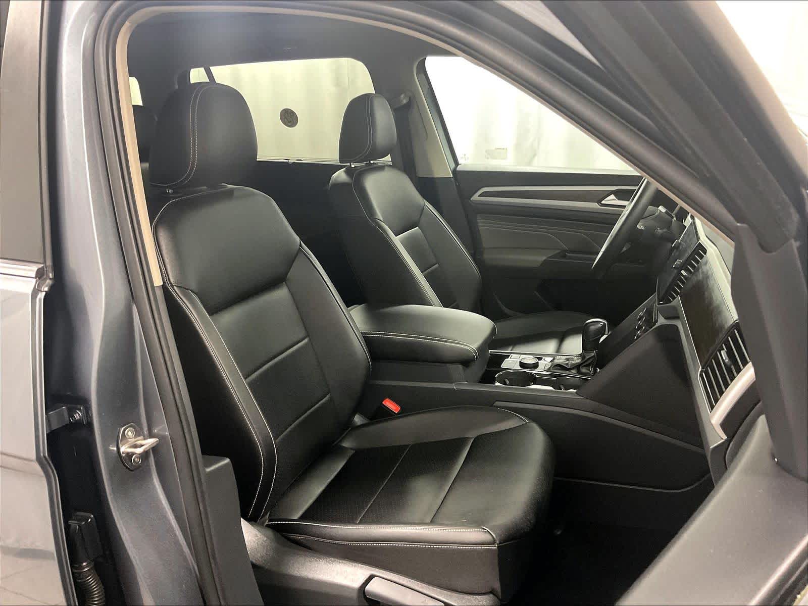 2023 Volkswagen Atlas 3.6L V6 SE w/Technology - Photo 11