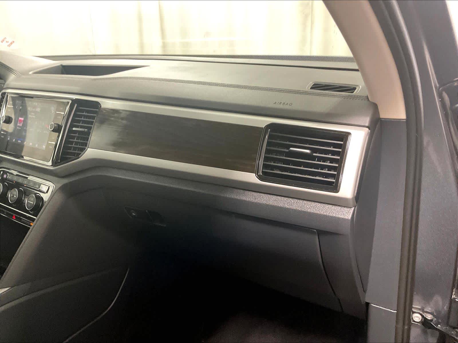 2023 Volkswagen Atlas 3.6L V6 SE w/Technology - Photo 13