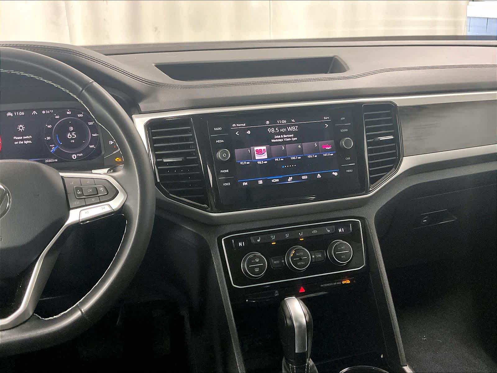 2023 Volkswagen Atlas 3.6L V6 SE w/Technology - Photo 19