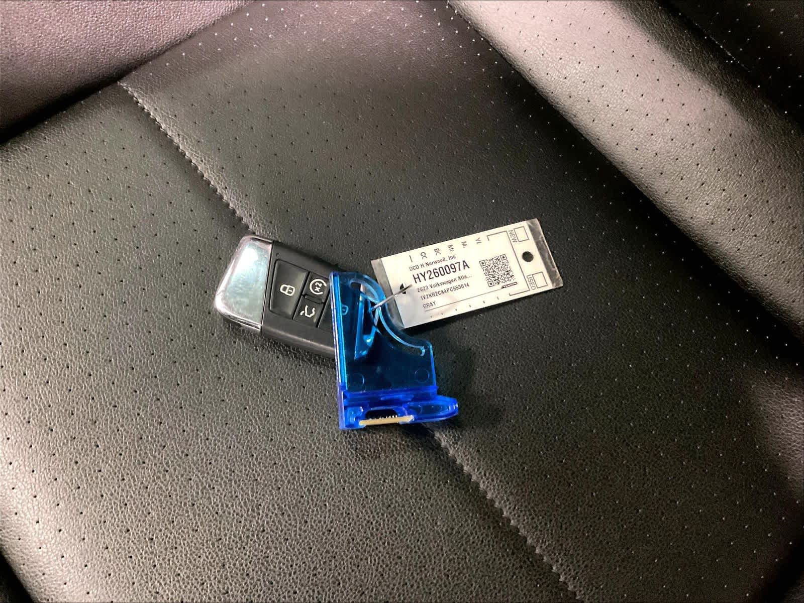 2023 Volkswagen Atlas 3.6L V6 SE w/Technology - Photo 32