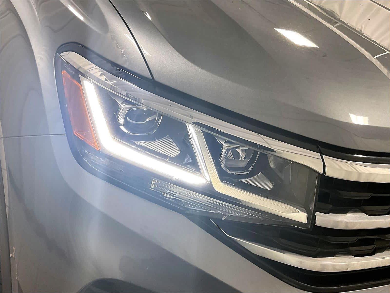 2023 Volkswagen Atlas 3.6L V6 SE w/Technology - Photo 34