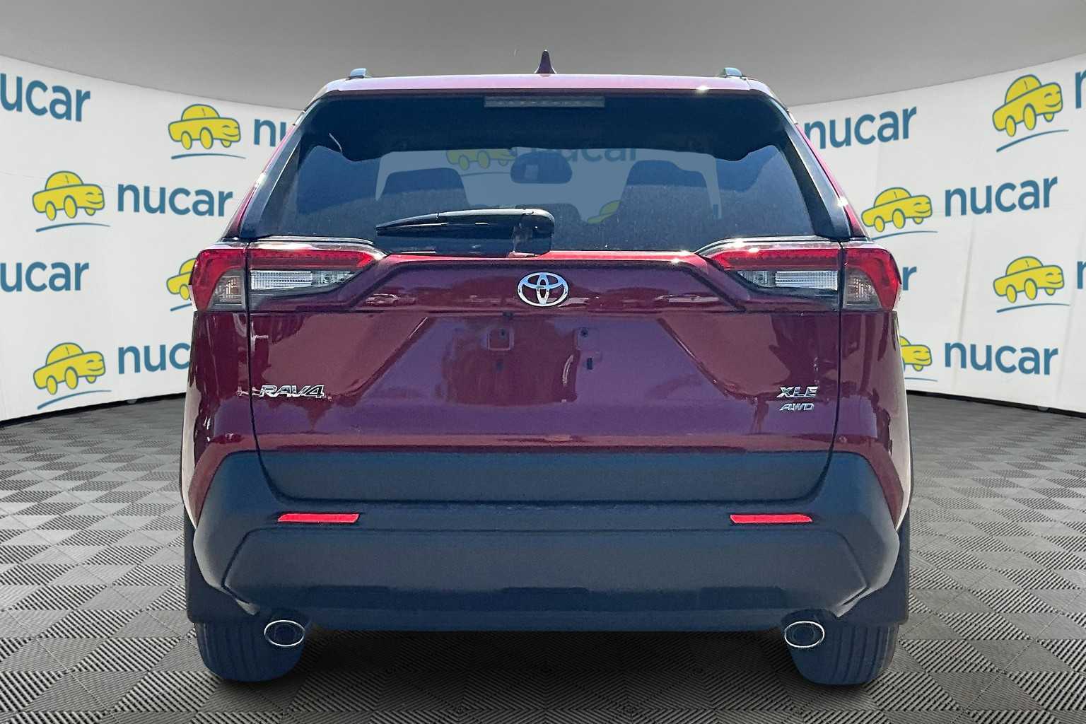 2025 Toyota RAV4 XLE - Photo 6