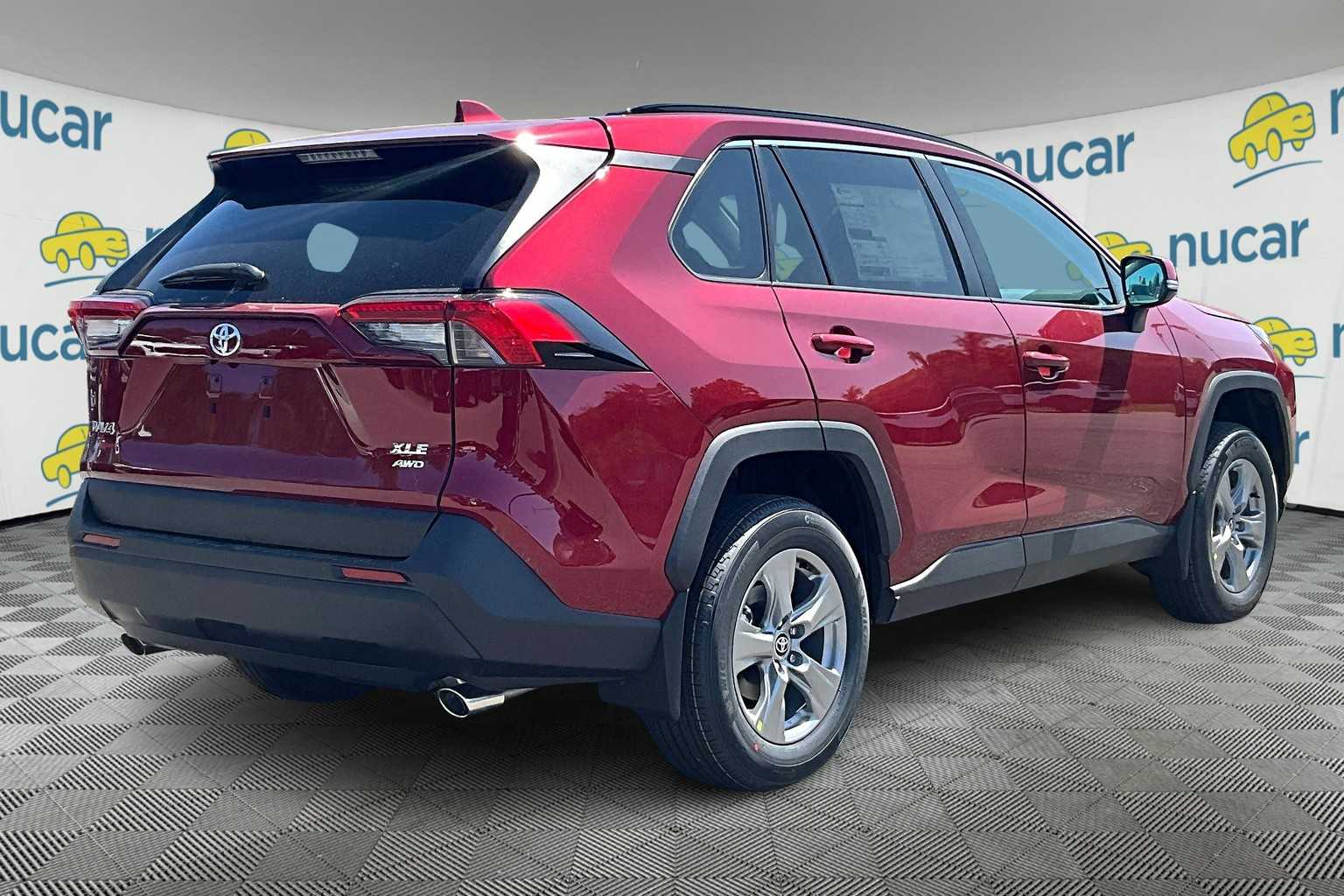 2025 Toyota RAV4 XLE - Photo 7