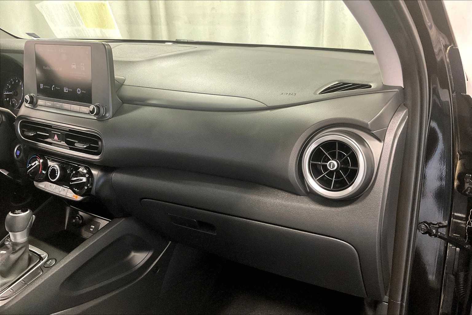 2023 Hyundai Kona SEL - Photo 13