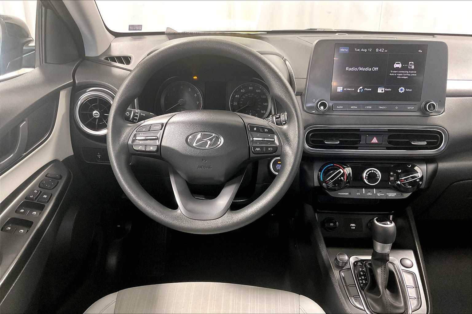 2023 Hyundai Kona SEL - Photo 17