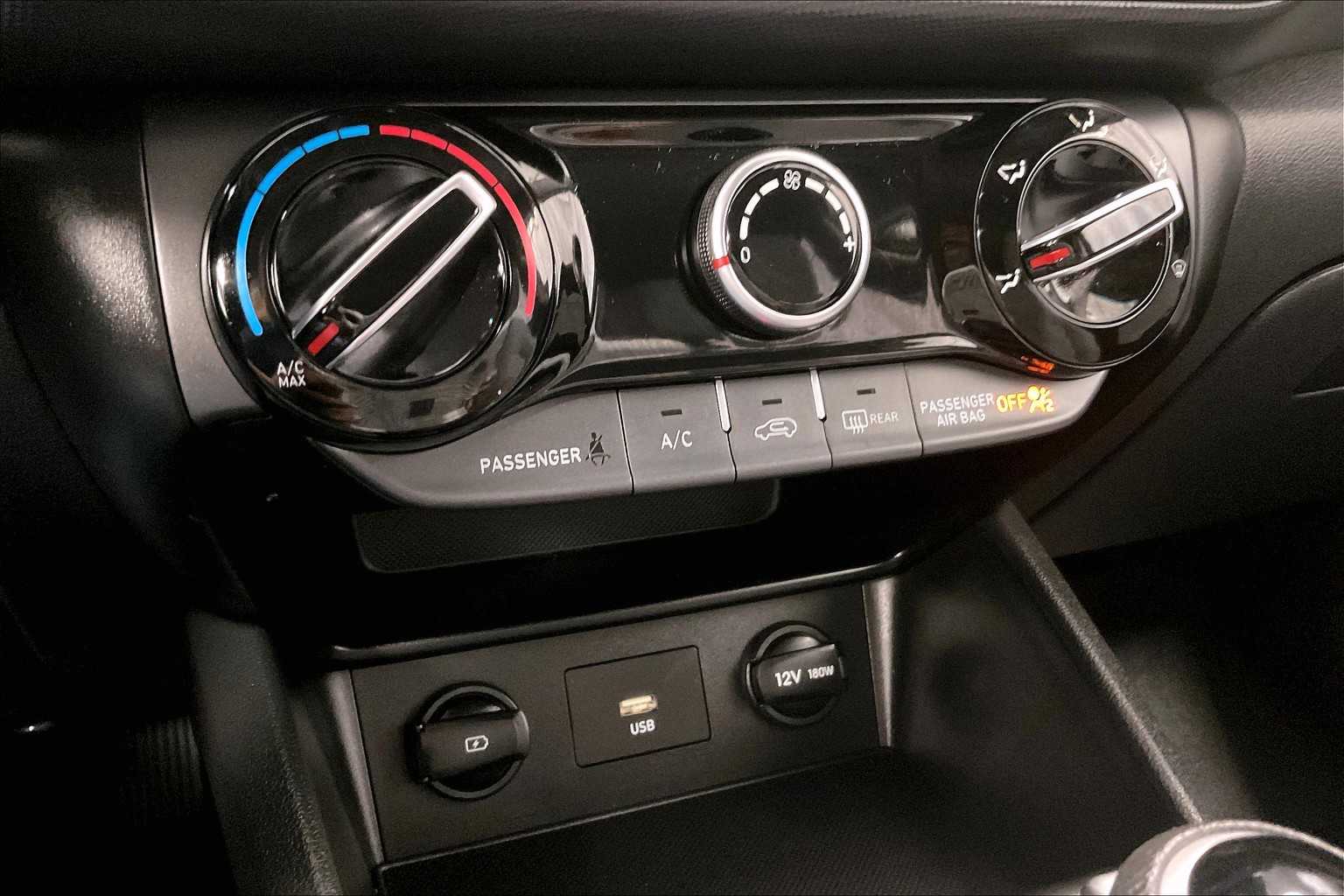 2023 Hyundai Kona SEL - Photo 25