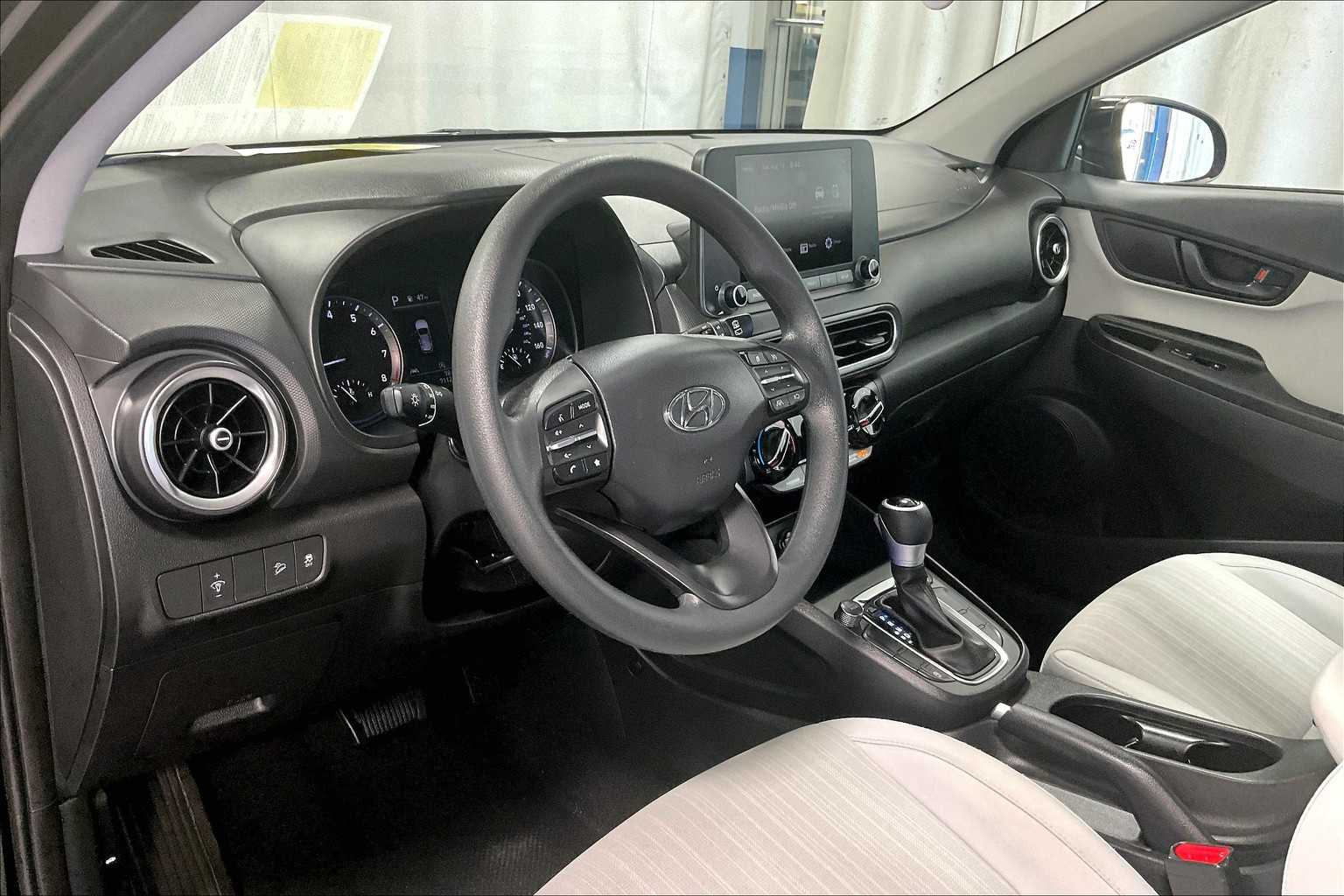 2023 Hyundai Kona SEL - Photo 8