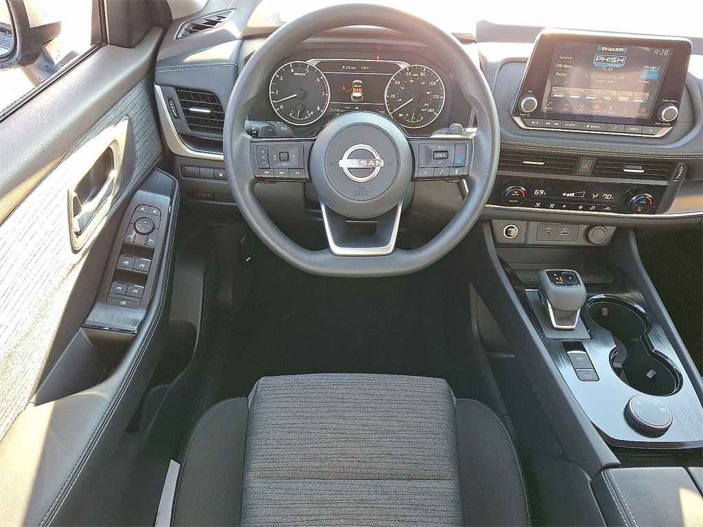 2023 Nissan Rogue SV - Photo 12