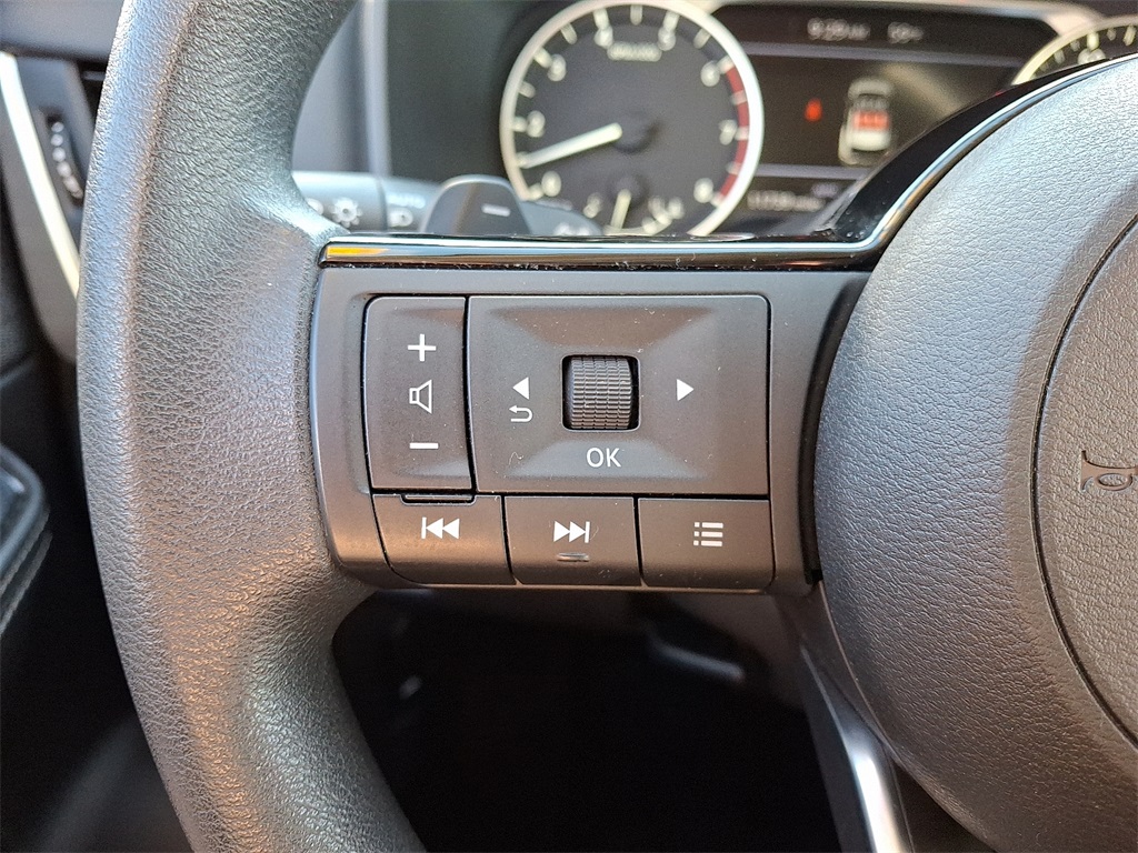 2023 Nissan Rogue SV - Photo 20