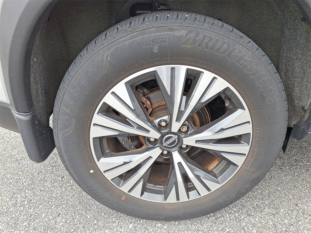 2023 Nissan Rogue SV - Photo 9