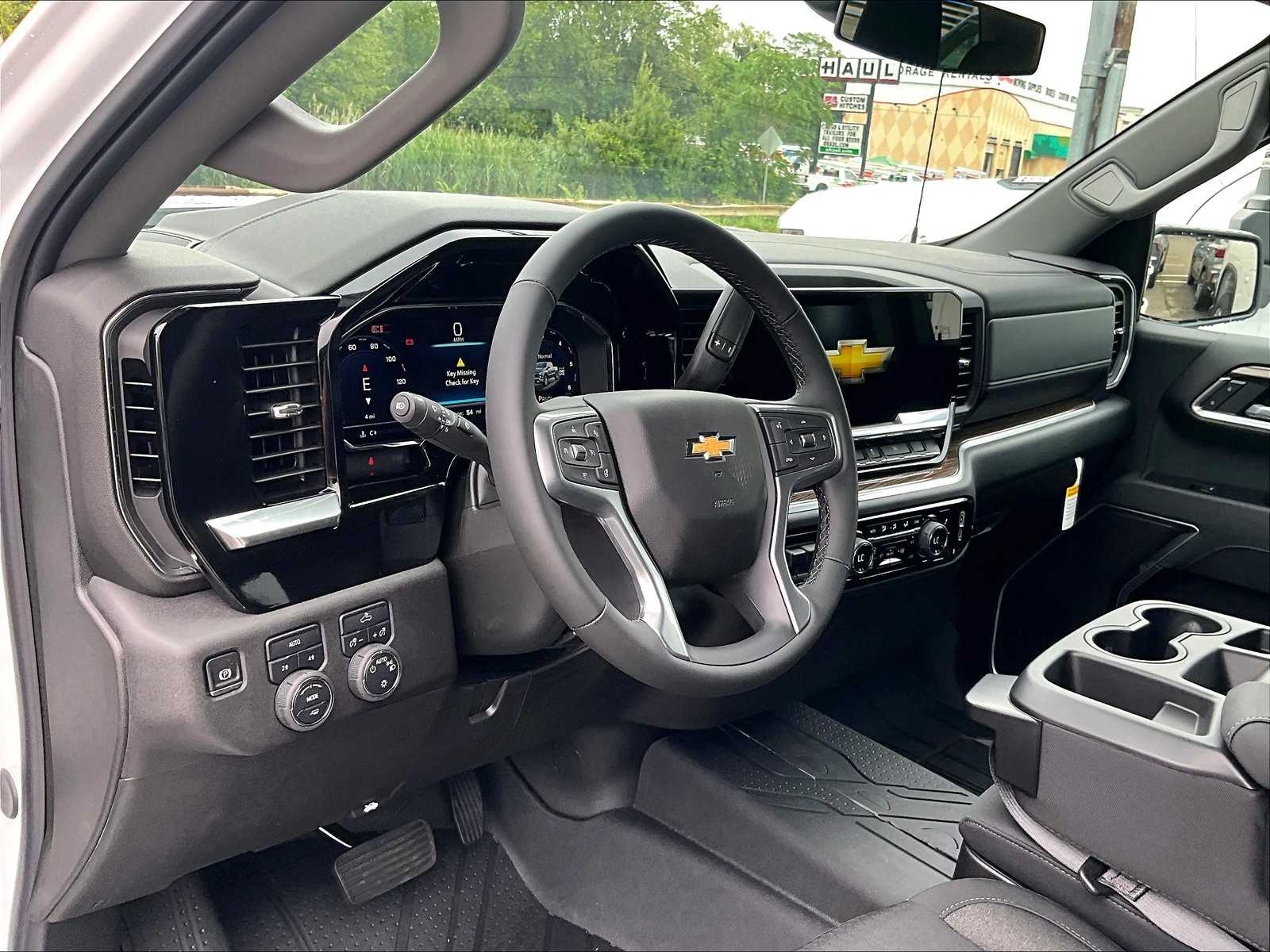 2025 Chevrolet Silverado 1500 LT - Photo 9