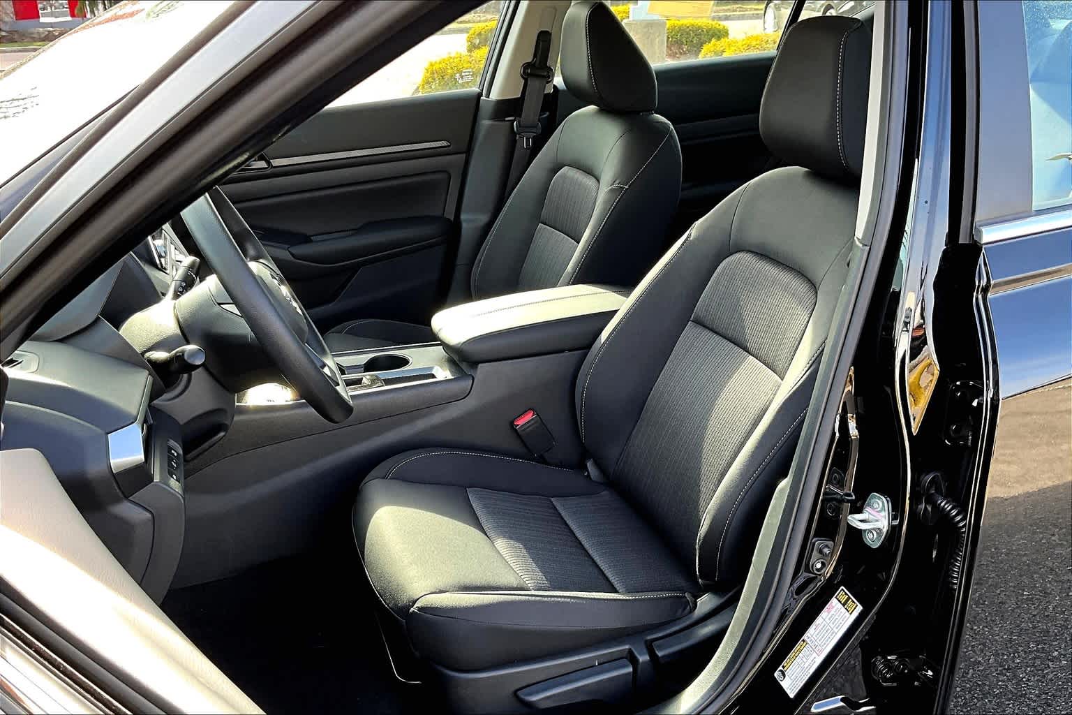 2025 Nissan Altima S - Photo 11