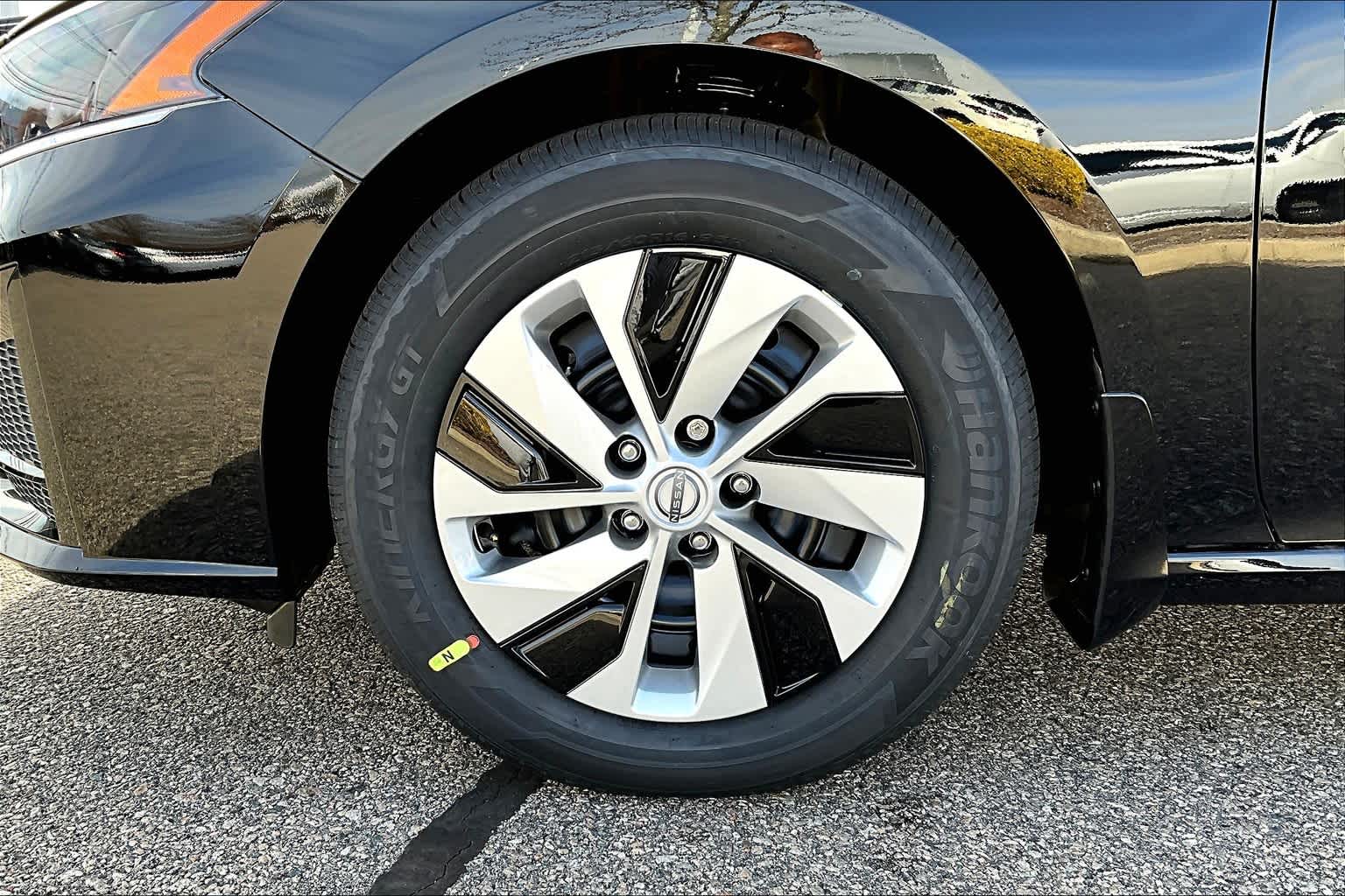 2025 Nissan Altima S - Photo 8