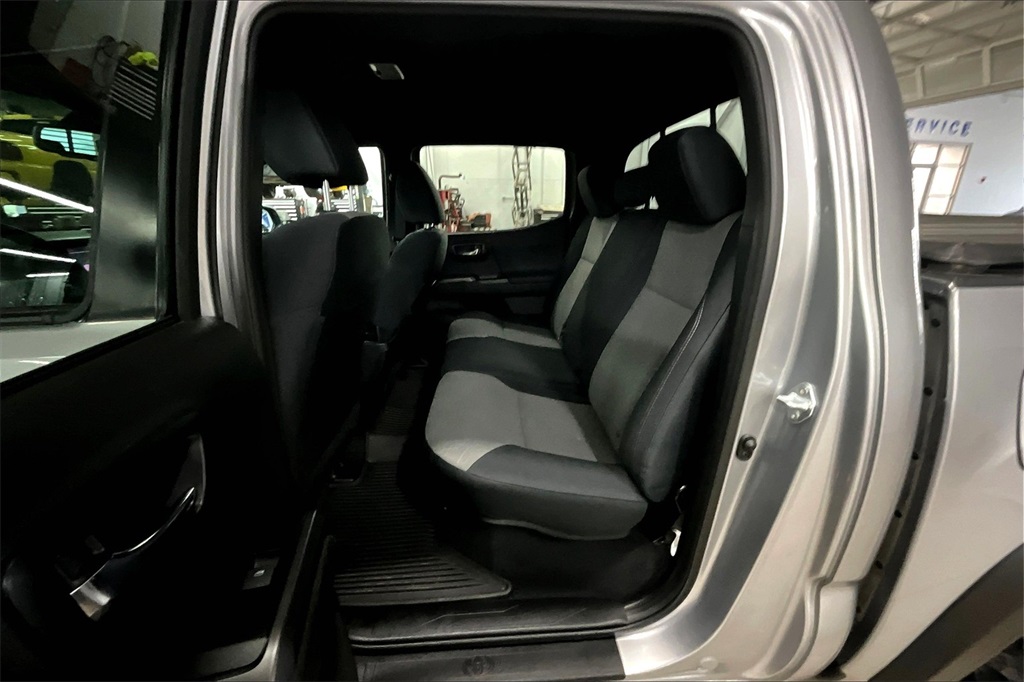 2021 Toyota Tacoma SR5 - Photo 15