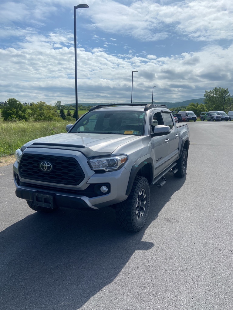 2021 Toyota Tacoma SR5 - Photo 2