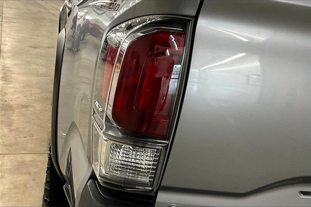 2021 Toyota Tacoma SR5 - Photo 33