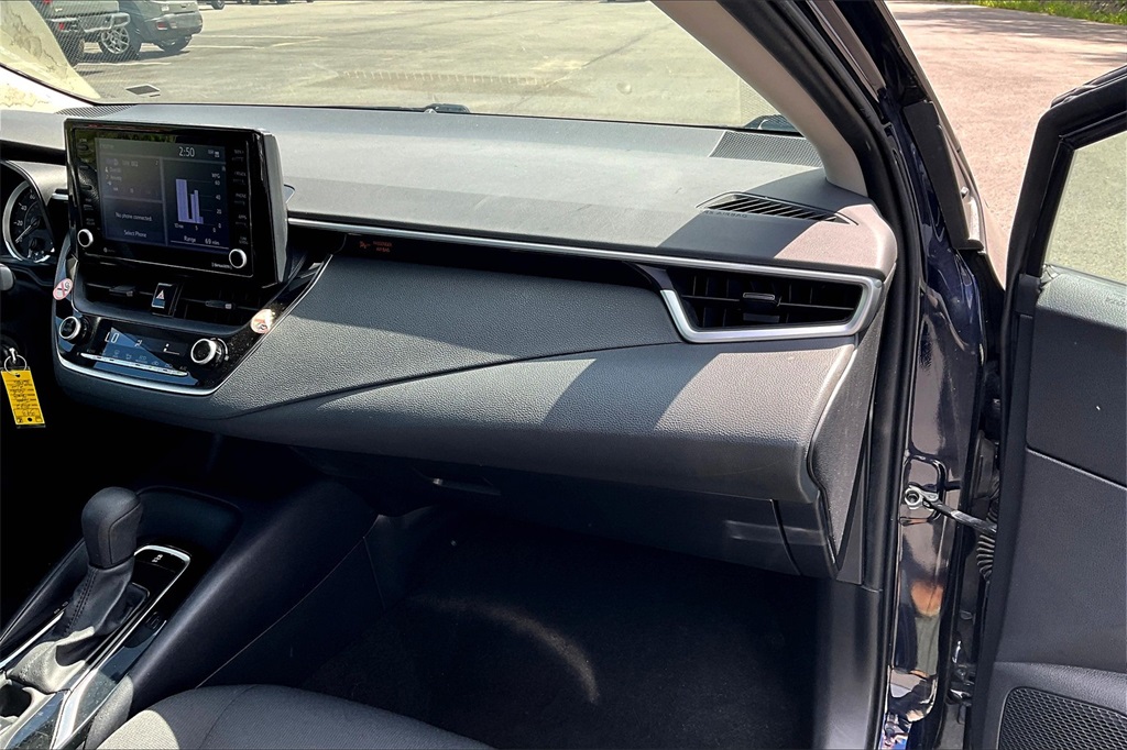 2022 Toyota Corolla LE - Photo 13