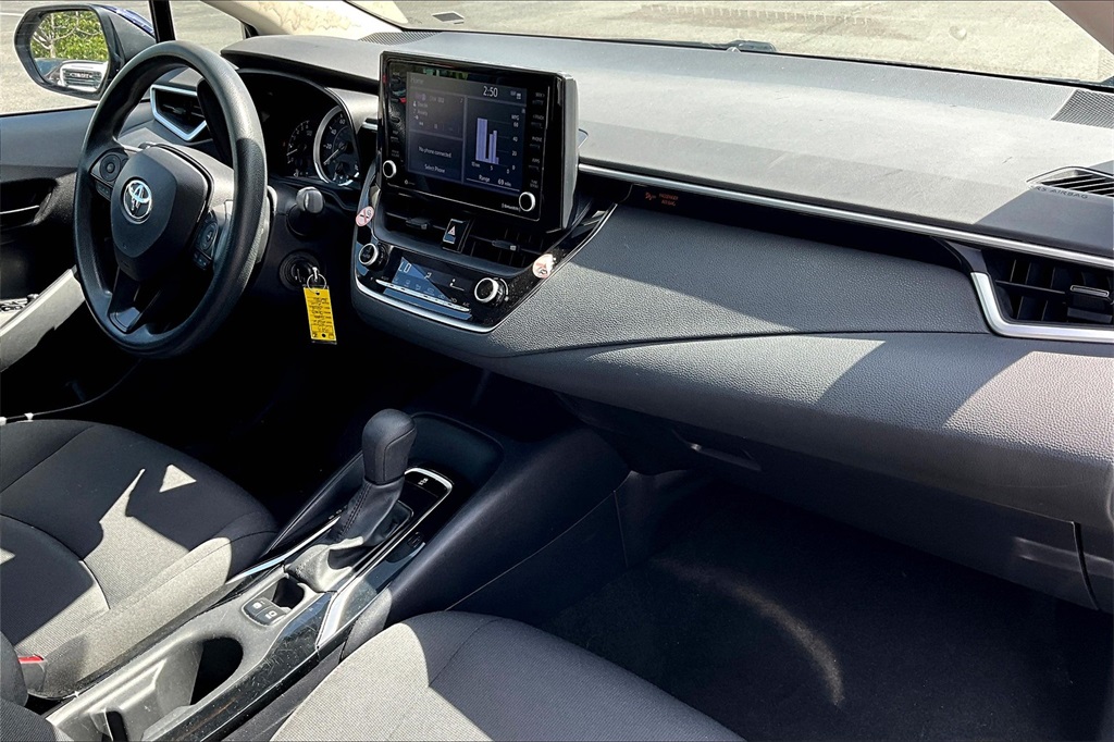 2022 Toyota Corolla LE - Photo 14