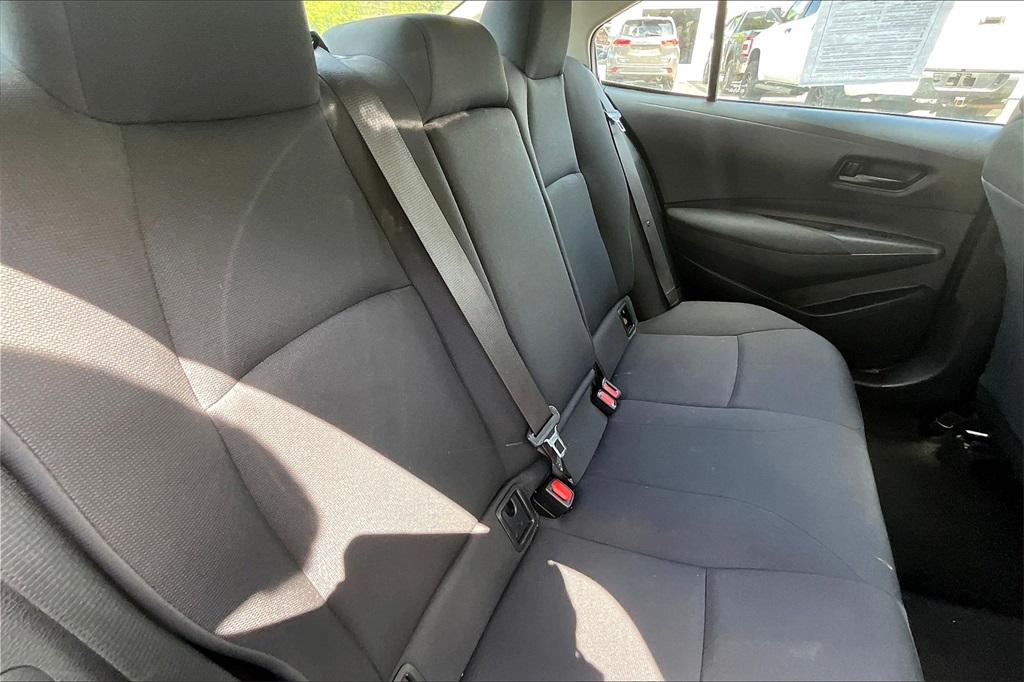 2022 Toyota Corolla LE - Photo 16