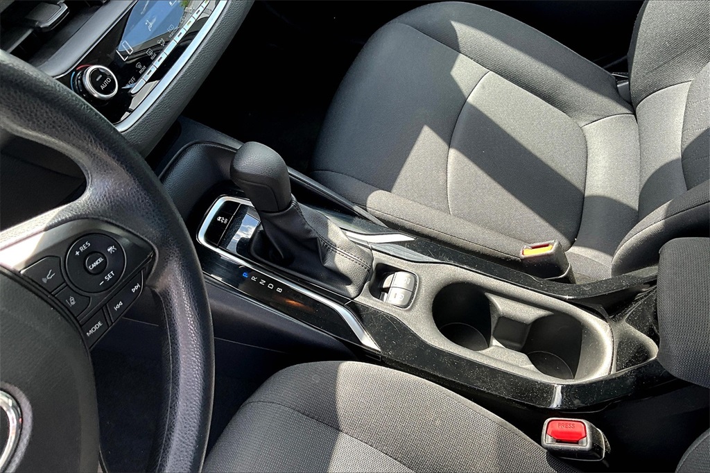 2022 Toyota Corolla LE - Photo 20