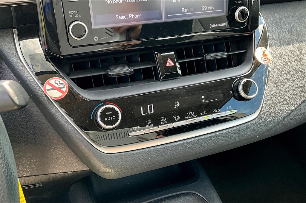 2022 Toyota Corolla LE - Photo 25