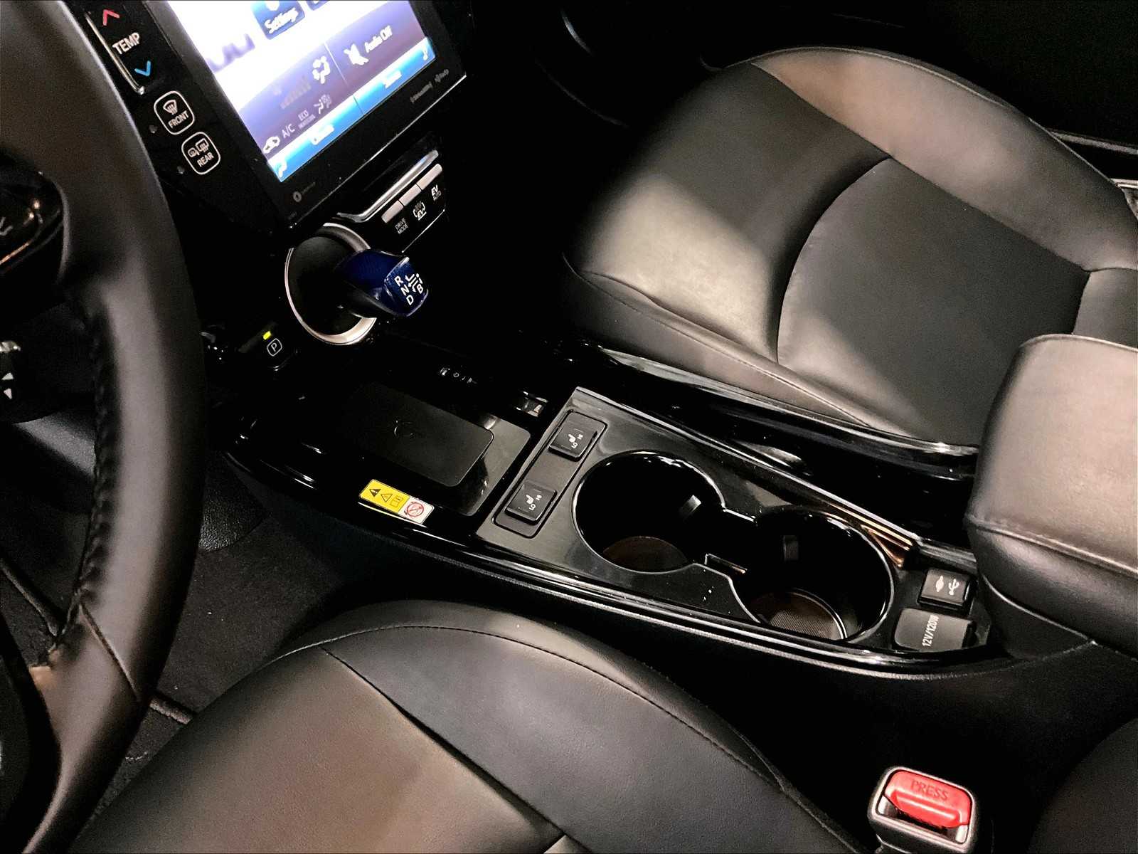 2020 Toyota Prius Prime XLE - Photo 20