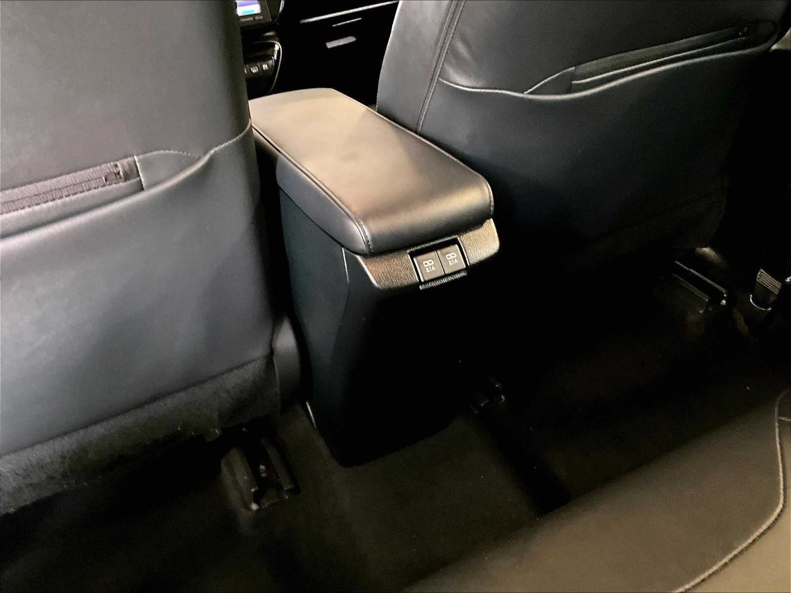 2020 Toyota Prius Prime XLE - Photo 28