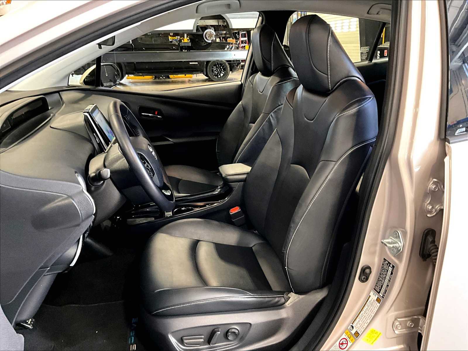2020 Toyota Prius Prime XLE - Photo 10