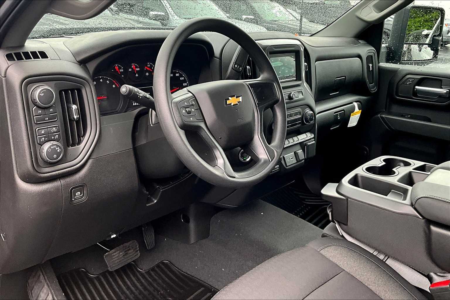 2025 Chevrolet Silverado 2500HD Custom - Photo 9