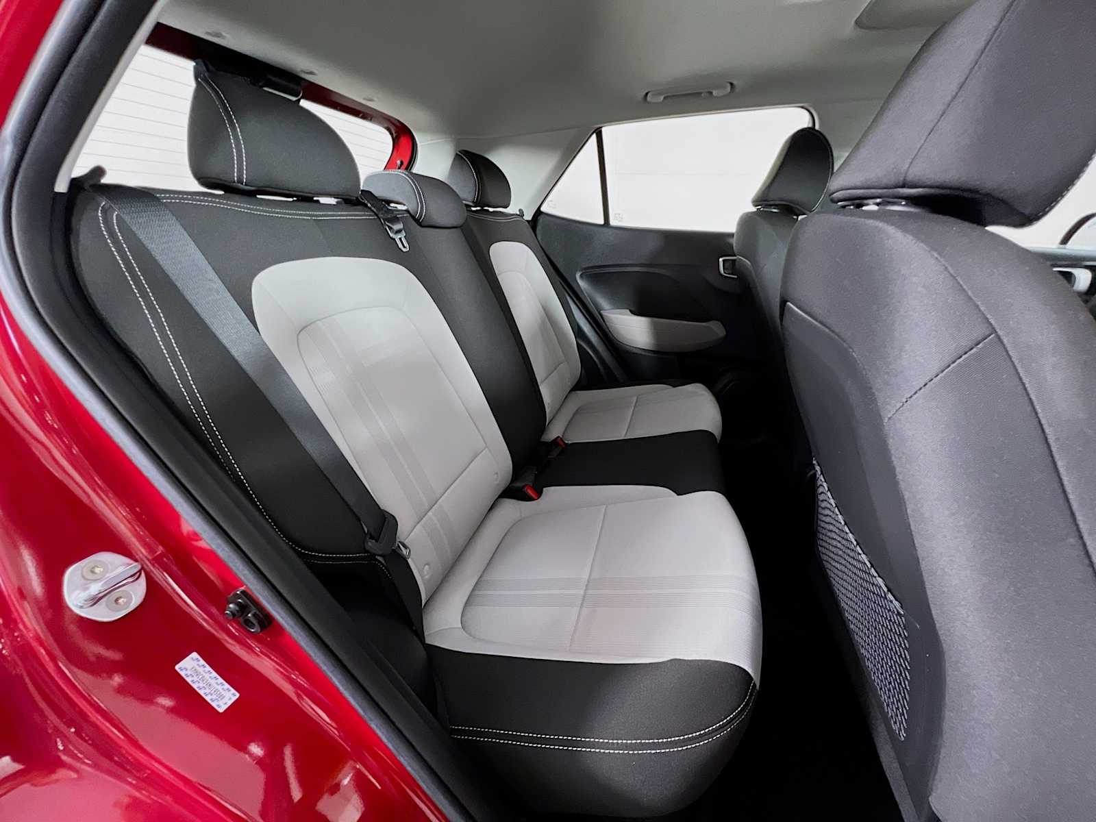 2022 Hyundai Venue SEL - Photo 26