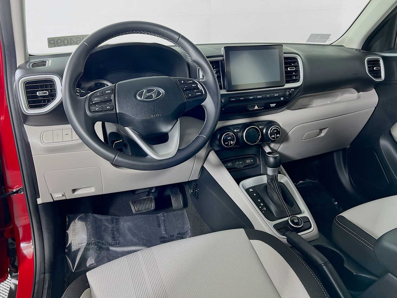 2022 Hyundai Venue SEL - Photo 9