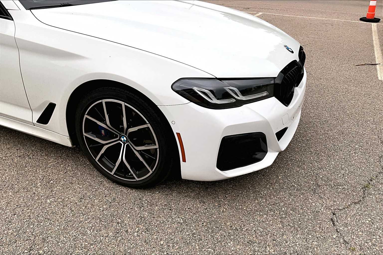 2023 BMW 5 Series 540i xDrive - Photo 5