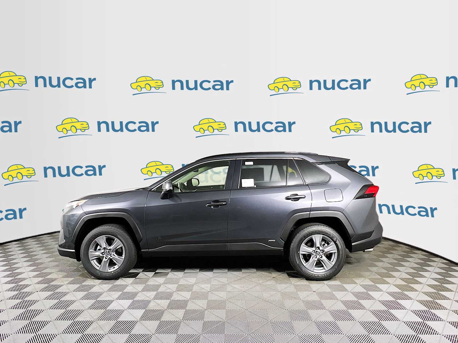2025 Toyota RAV4 Hybrid LE - Photo 3