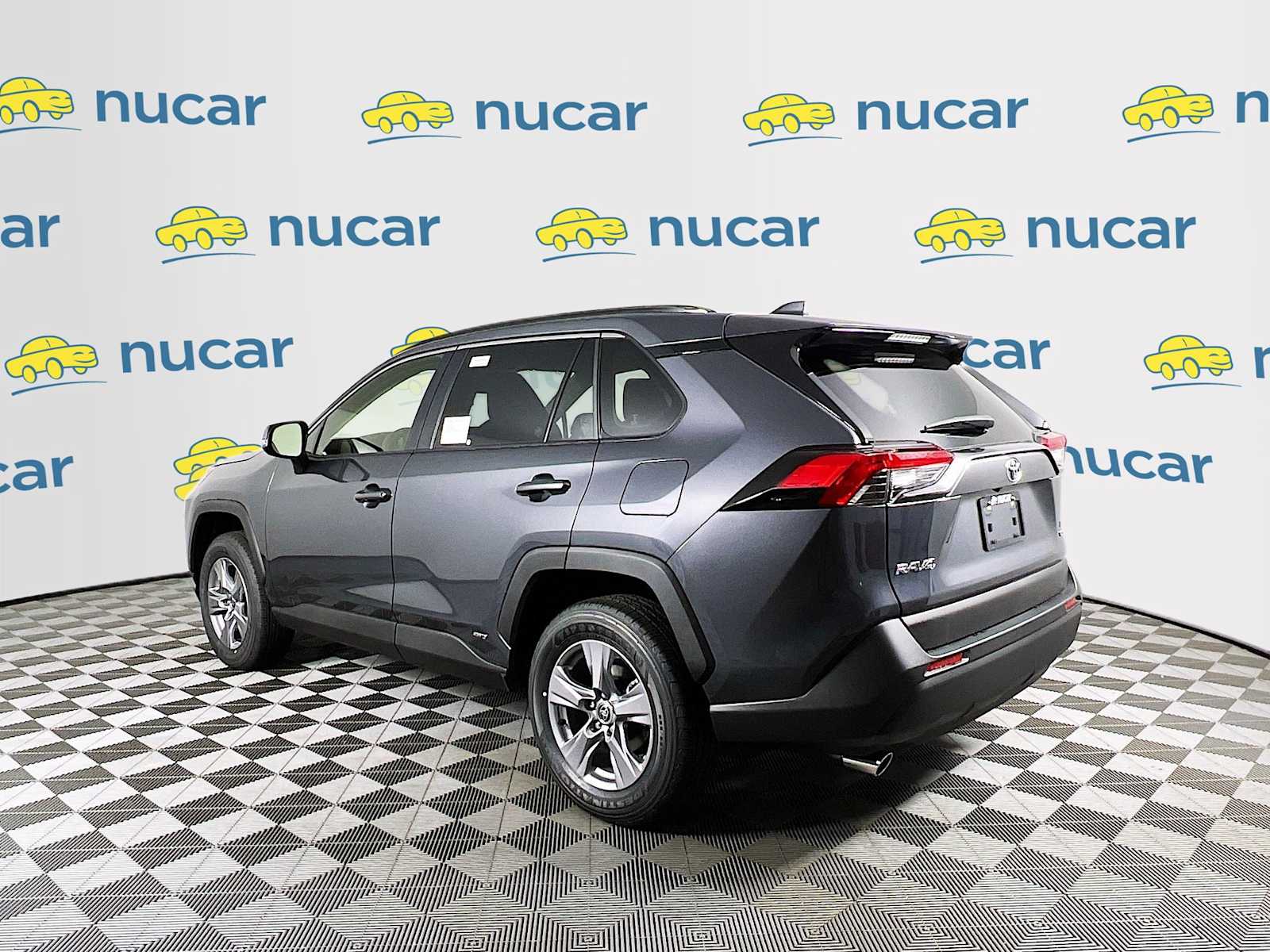2025 Toyota RAV4 Hybrid LE - Photo 4