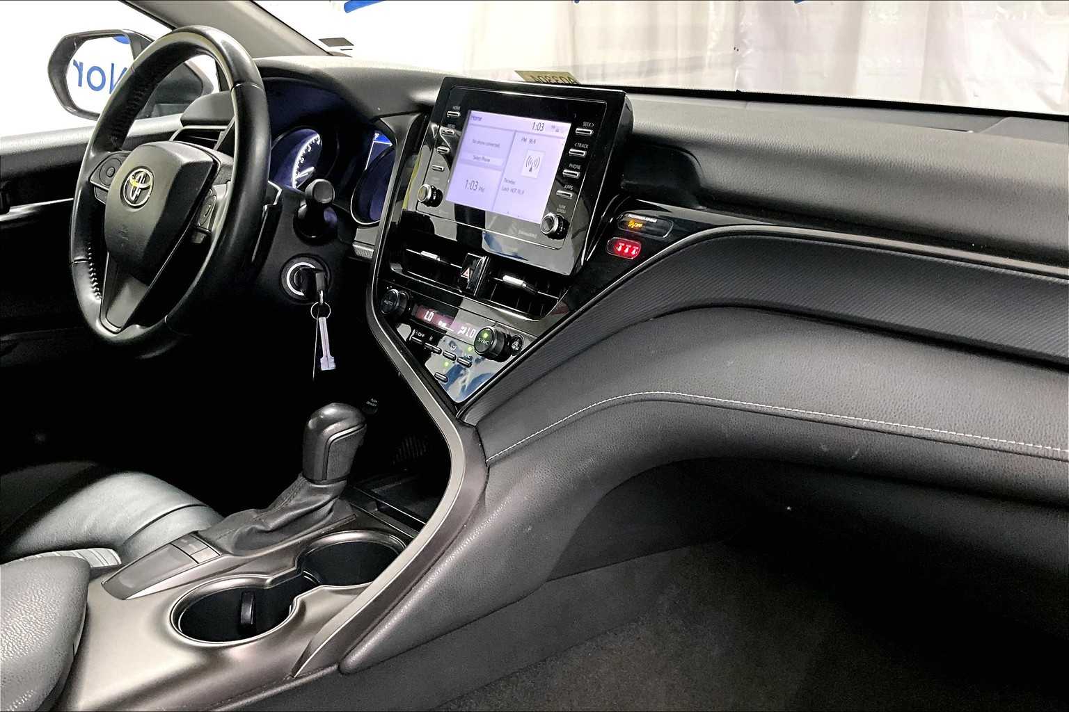 2023 Toyota Camry SE - Photo 14