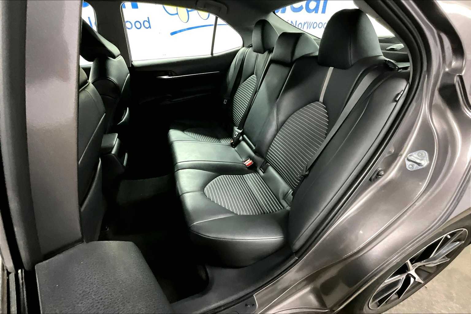 2023 Toyota Camry SE - Photo 15