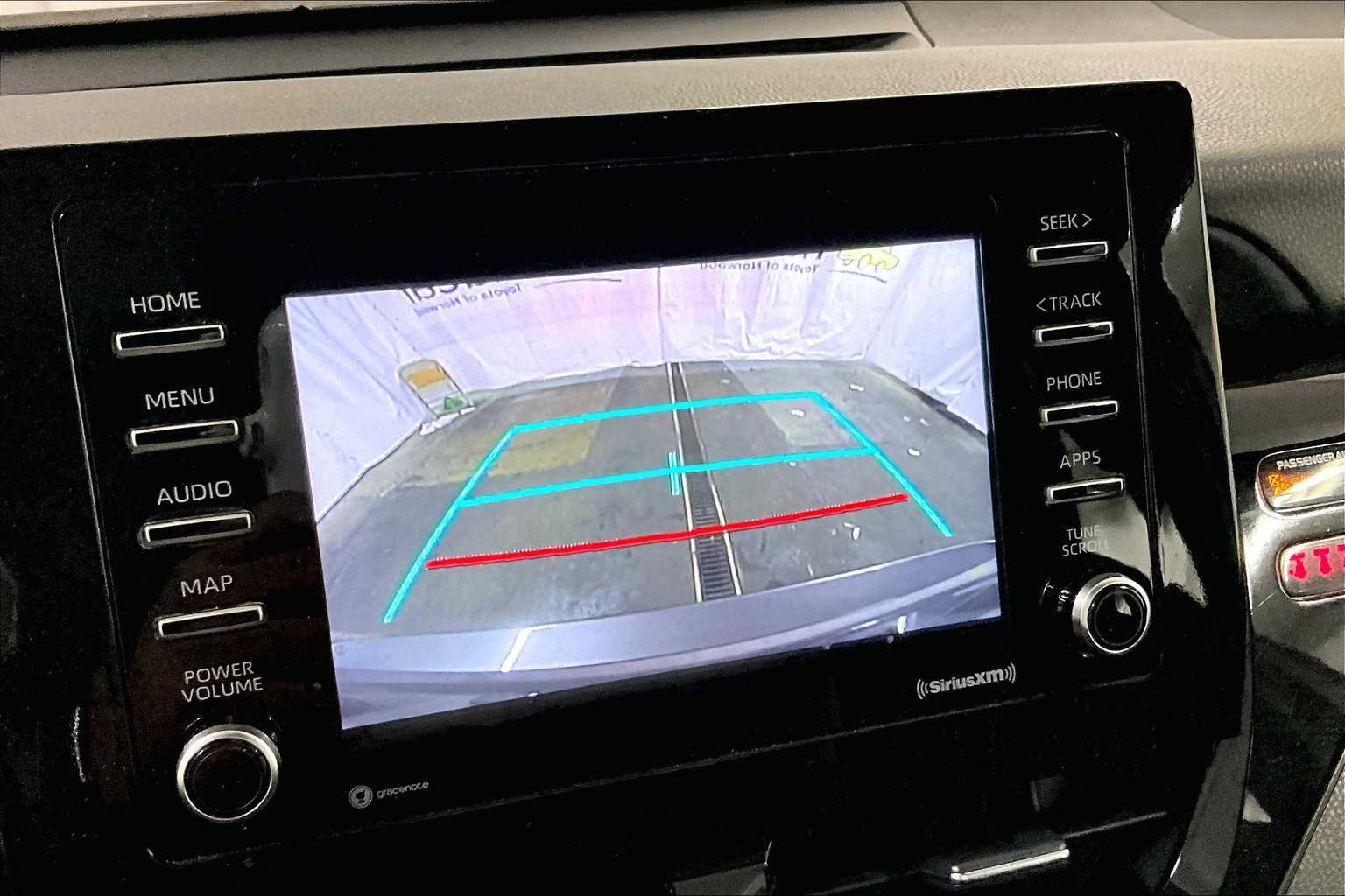2023 Toyota Camry SE - Photo 19